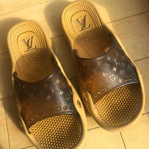 Louis Vuitton Vintage Slides